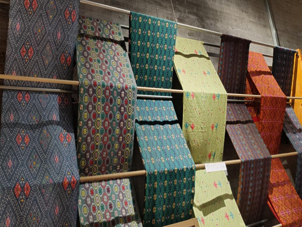 當(dāng)“Z世代”遇上老壯錦——廣西師大師錦星火團隊想讓收納盒會“講故事”